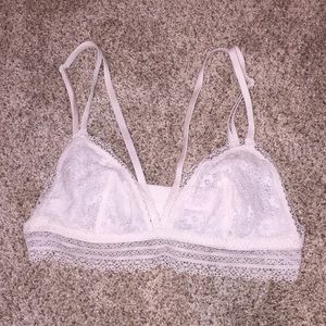 victoria’s secret white lace strappy bralette